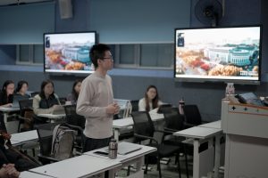 课堂中的交流与讨论